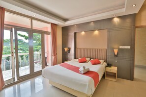 套房, 湖景 | 办公桌、折叠床/加床（额外收费）、免费 WiFi