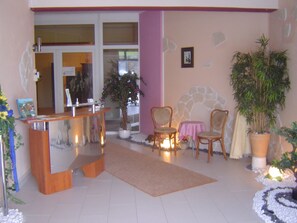 Lobby sitting area - ApartmentHotel Vollumen (Redwitz an der Rodach)