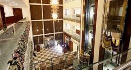 Hotel the Grand SIBA