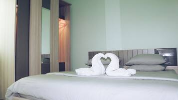 Standard Double or Twin Room | 1 bedroom, desk, iron/ironing board, free cribs/infant beds