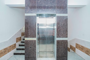 Interior - Hotel Turista (Bengaluru)