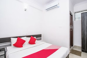 Desk, rollaway beds, free WiFi - Hotel Turista (Bengaluru)