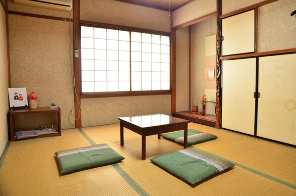 Japanese Style Private Vacation House | 2 bedrooms, free WiFi, bed sheets - Biwako House (Otsu)