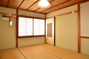 Japanese Style Private Vacation House | 2 bedrooms, free WiFi, bed sheets
