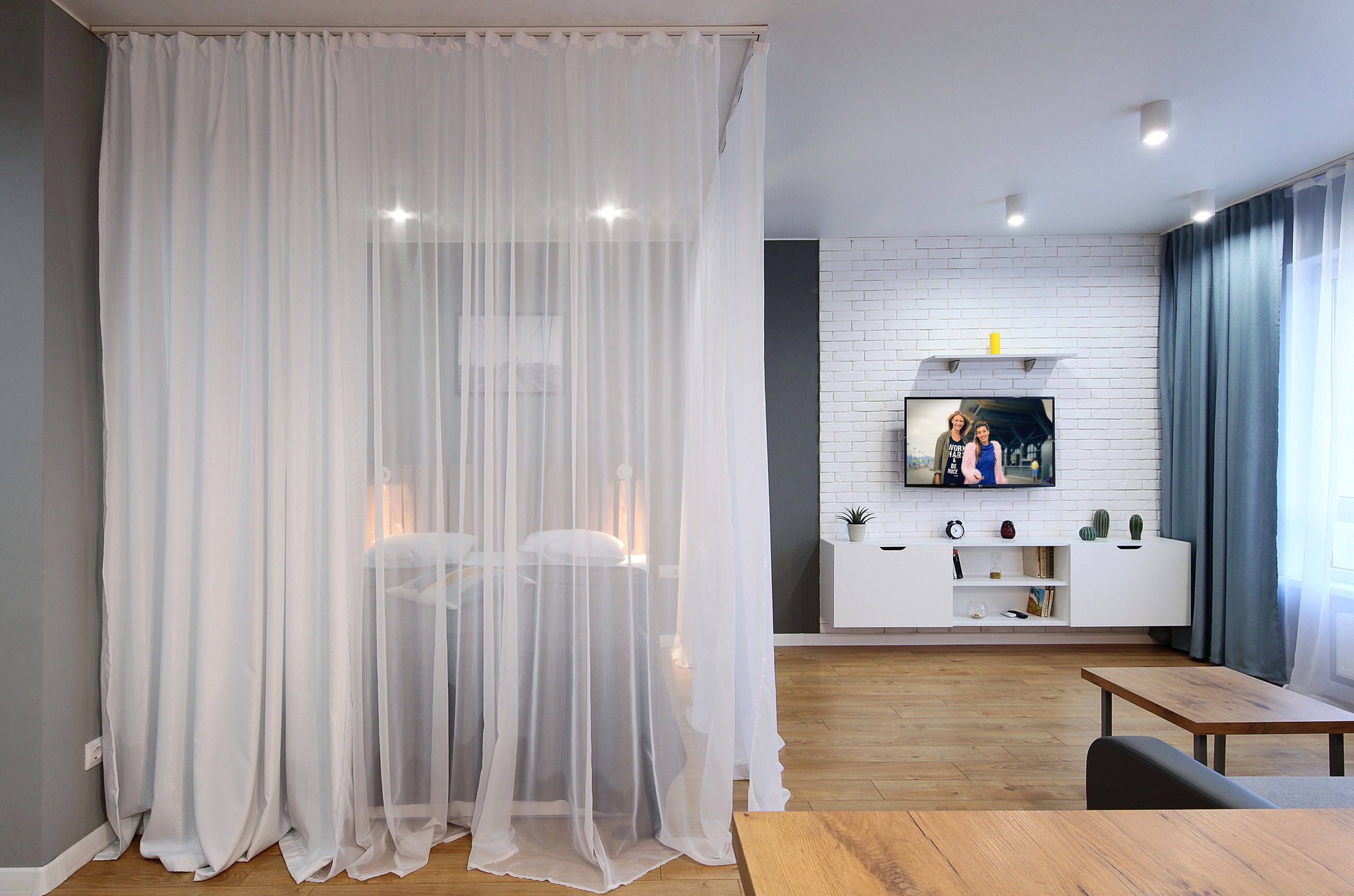 時尚公寓, 1 間臥室, 廚房, 河景 (57 Oktyabrskaya street) | 起居區 | 40-吋 LCD 液晶電視、數位頻道、電視、電視遊樂器