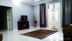 Family Bungalow, 3 Bedrooms, Accessible, Smoking | Living room - Relaxs Homestay (Bachok)
