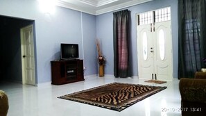 Bungalow Familial, 3 chambres, accessible aux personnes à mobilité réduite, fumeur | Salle de séjour