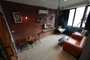 Two Bedroom Suite with Bathtub  | Living area