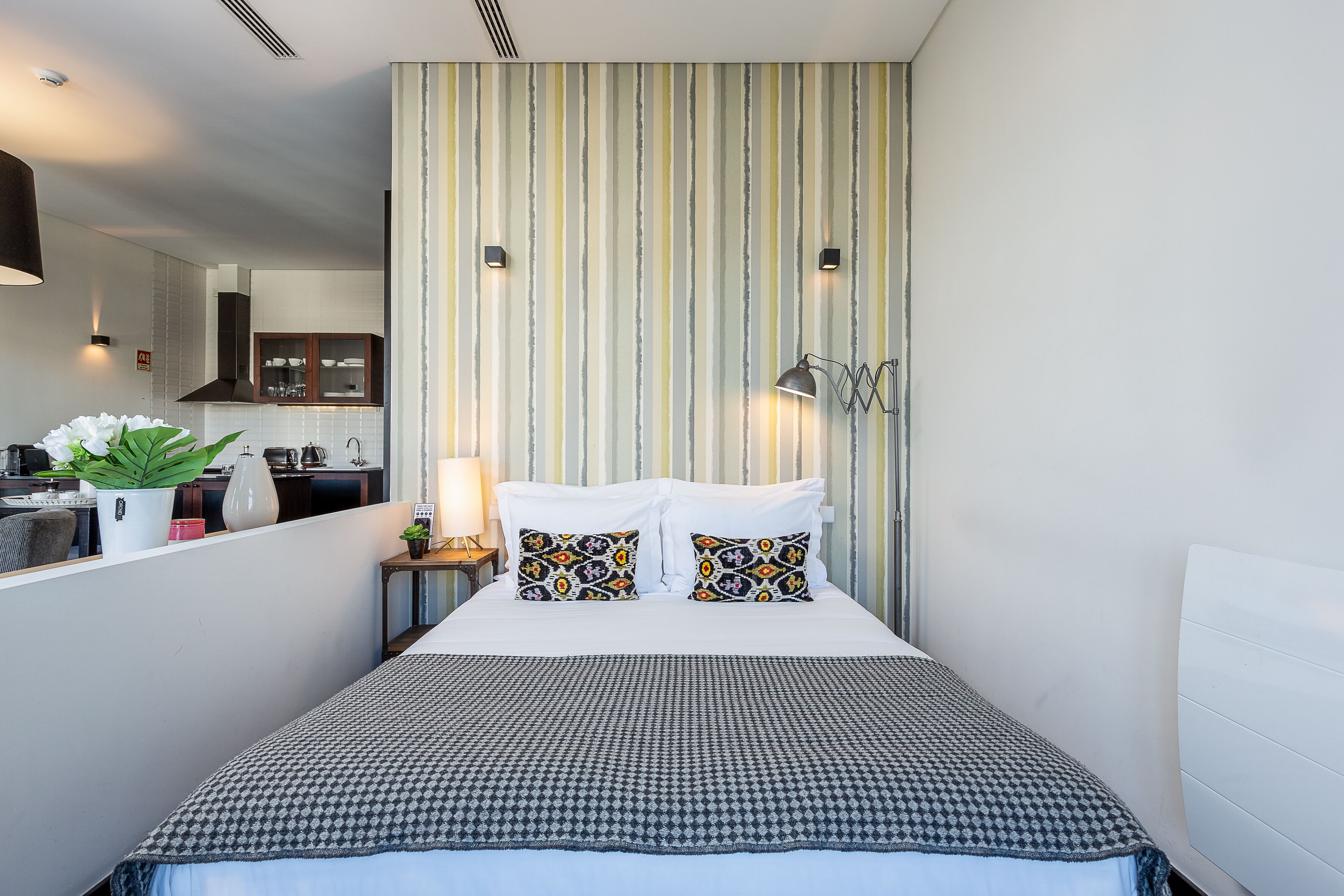 standard studio (torre 2) | individually decorated, individually furnished, soundproofing