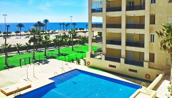 Outdoor pool - Apartamentos Mar y Sal (Roquetas de Mar)