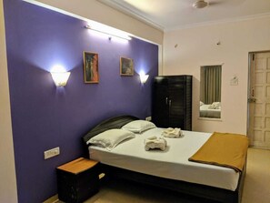 Deluxe Quadruple Room - Rustic Village - By Rivasa (Calangute)