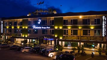 Front of property – evening/night