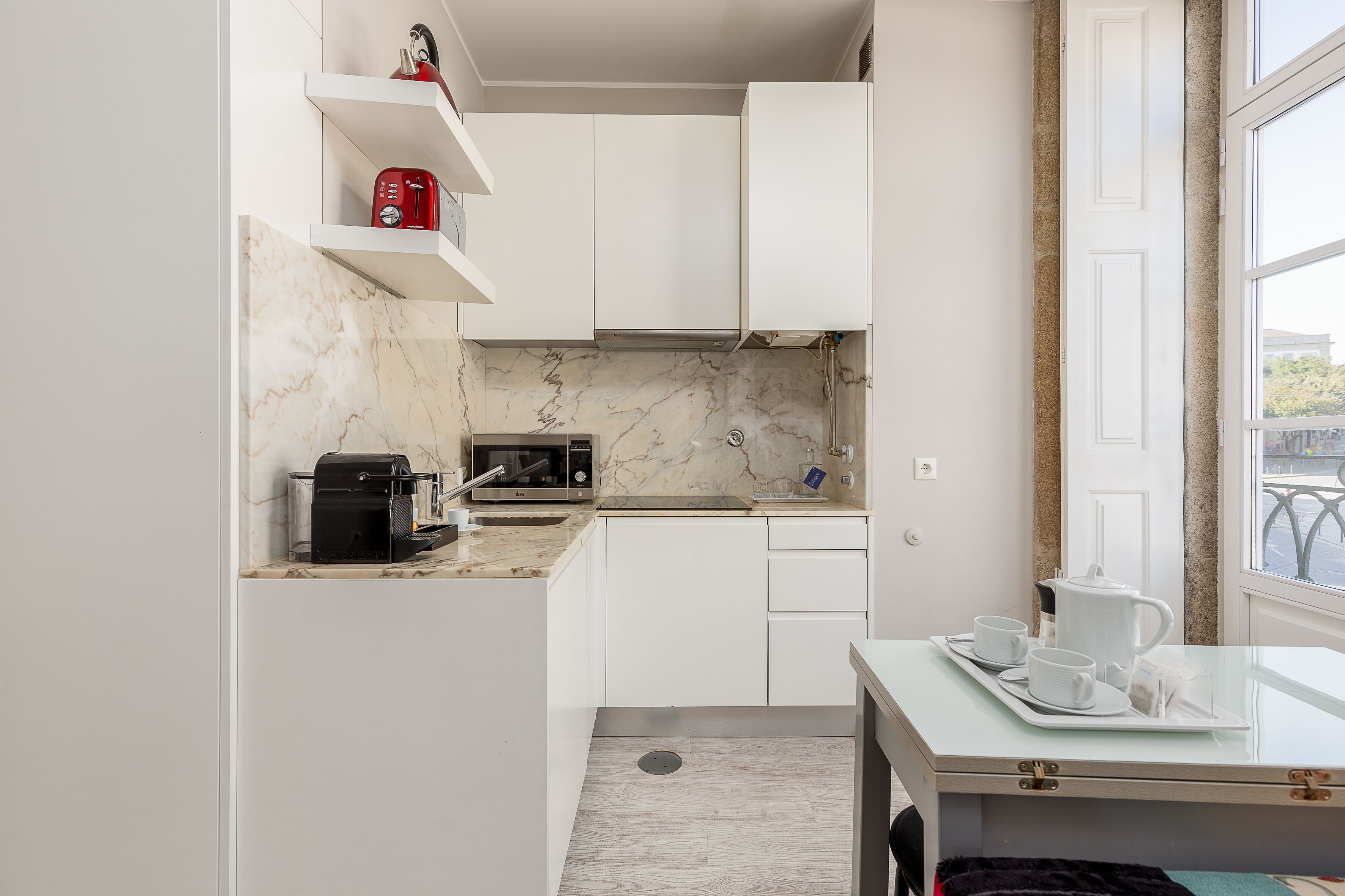 city studio (clérigos 2) | private kitchen | fridge, microwave, stovetop, espresso maker