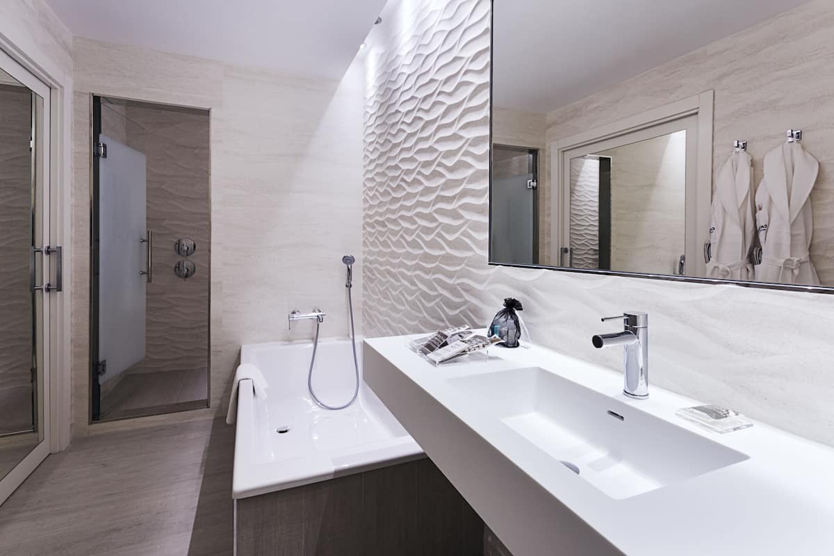 Junior Süit (Family) | Banyo | Çevre dostu banyo/kozmetik ürünleri, saç kurutma makinesi, havlu