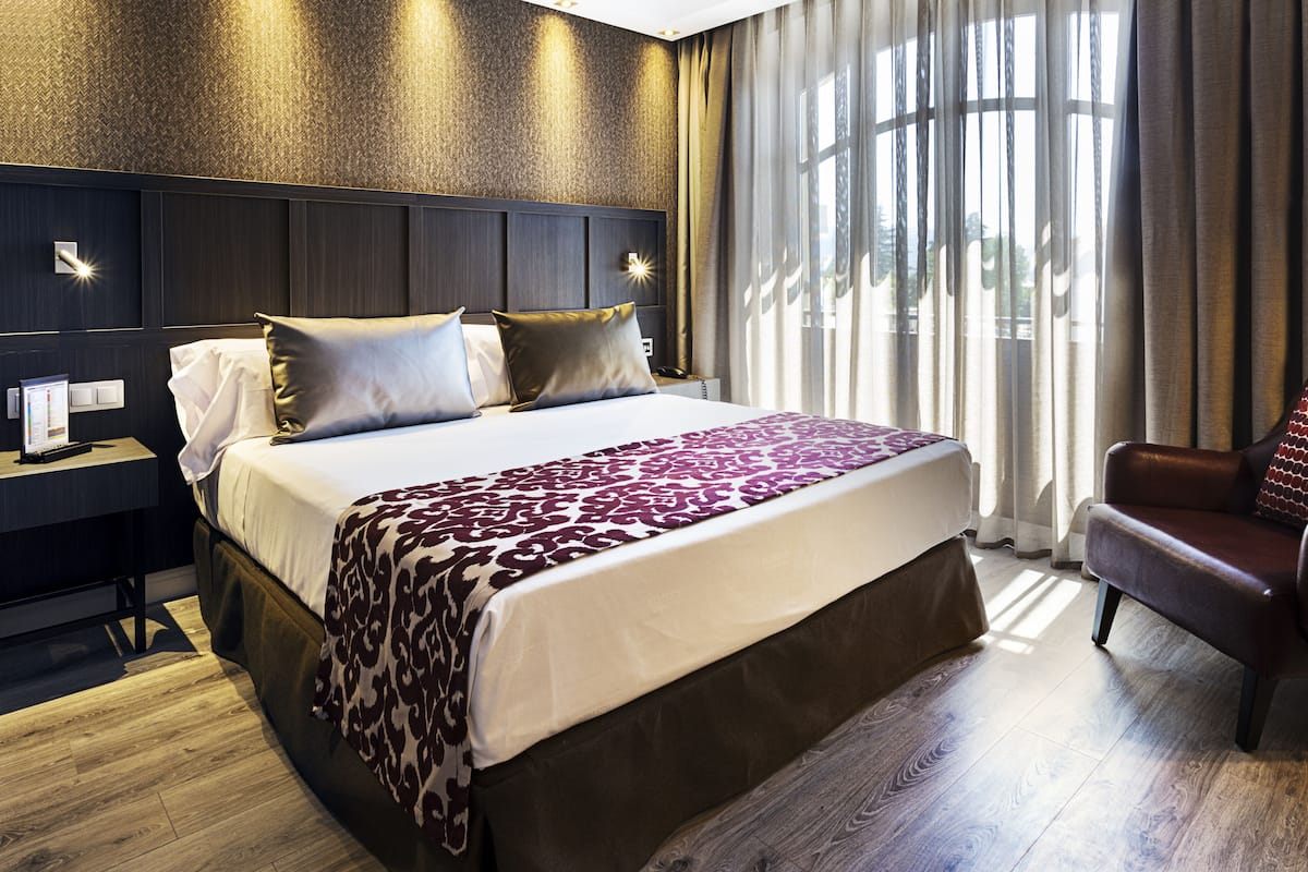 1 bedroom, minibar, in-room safe, desk