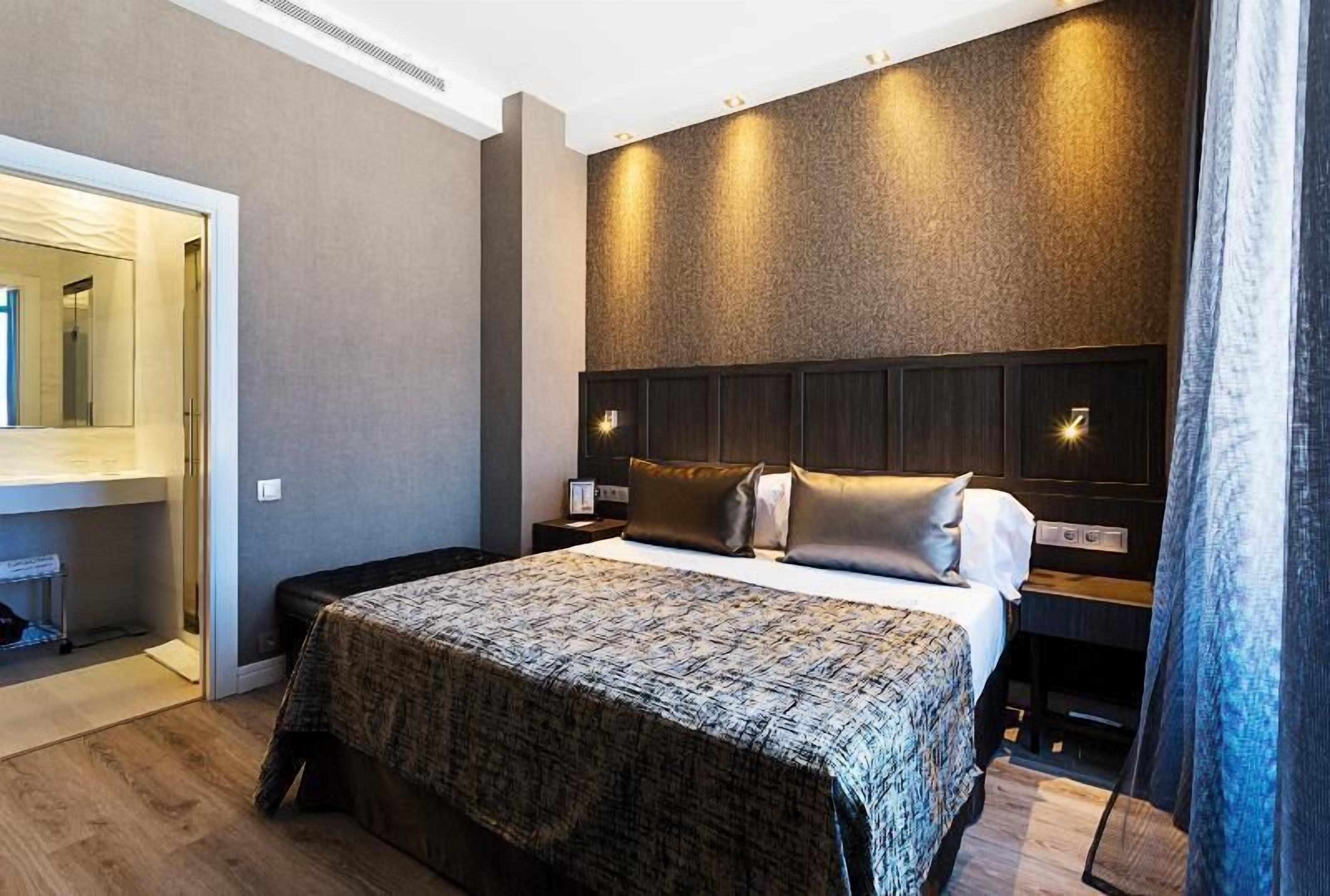 Literie de qualité supérieure, couette en duvet d'oie, minibar