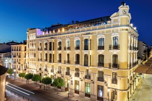 Fachada del alojamiento - Noche