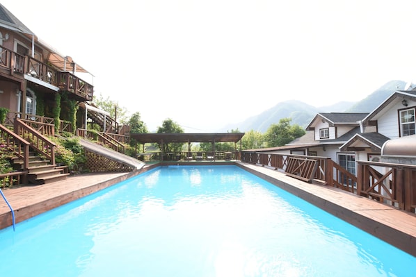 Seasonal outdoor pool