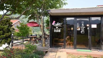 Cafe