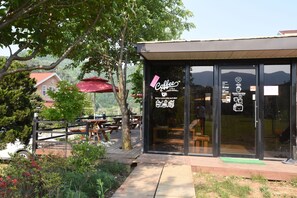 Cafe