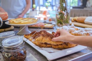 Daily buffet breakfast for a fee - Hotel Acquamarina (Bellaria-Igea Marina)