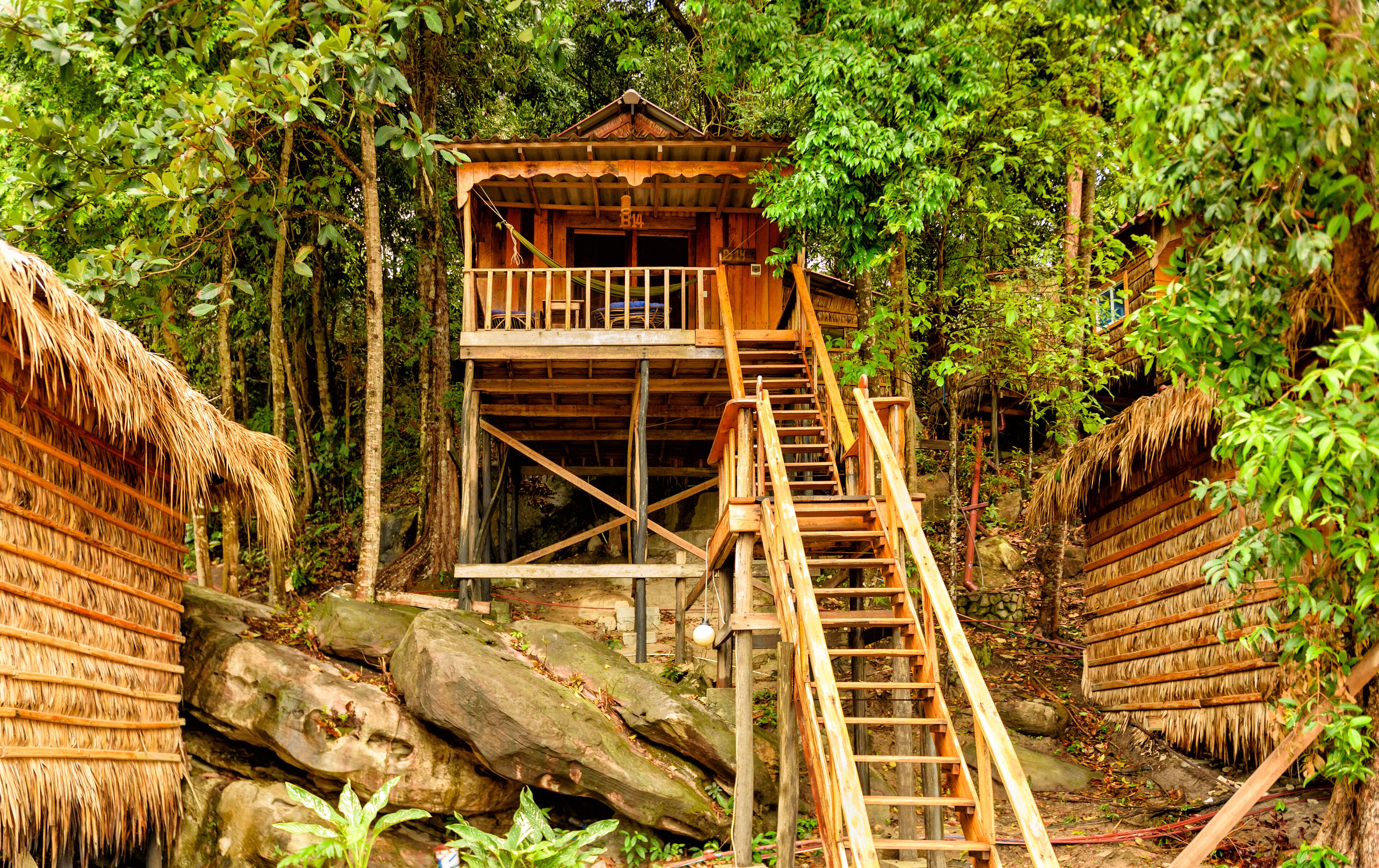 double sea view bungalow | in-room safe, desk, free wifi, bed sheets