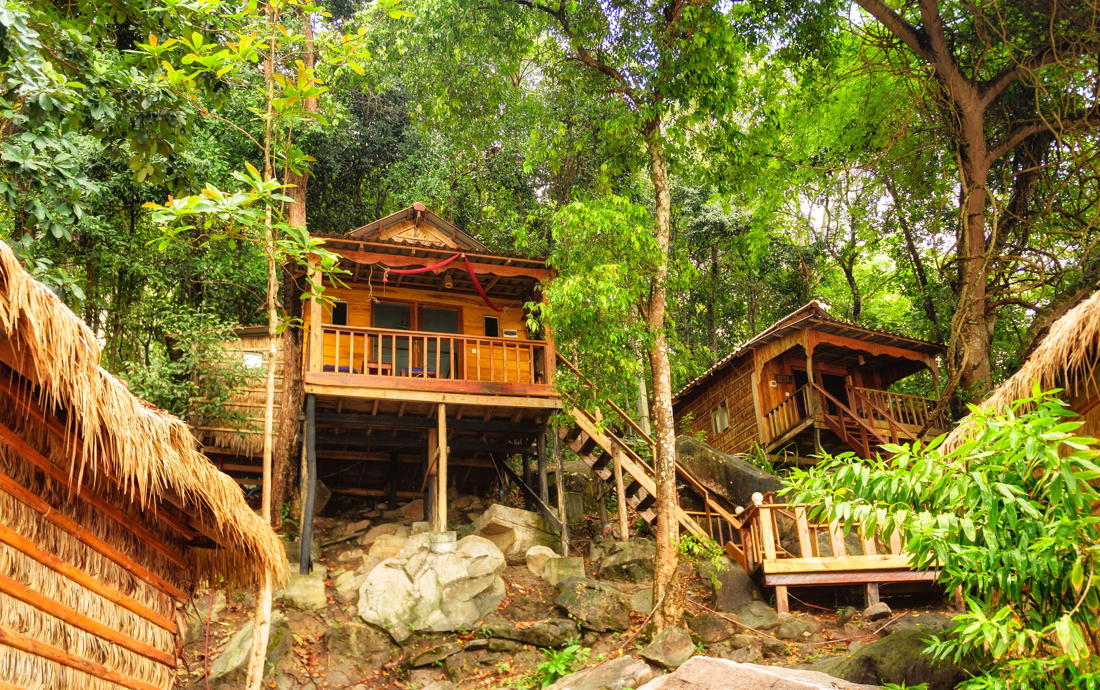 ac sea view bungalow | in-room safe, desk, free wifi, bed sheets