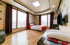 Habitació familiar | Habitacions insonoritzades i wifi gratuïta 