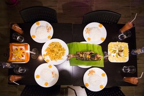 Petit déjeuner continental servi tous les jours en supplément