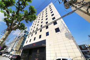 Front of property - Hotel Cullinan2 (Seoul)