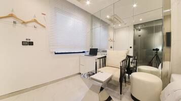 Insonorización, wifi gratis y ropa de cama