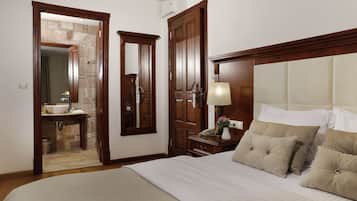 Quarto casal ou duplo standard | Roupas de cama premium, frigobar, cofres nos quartos