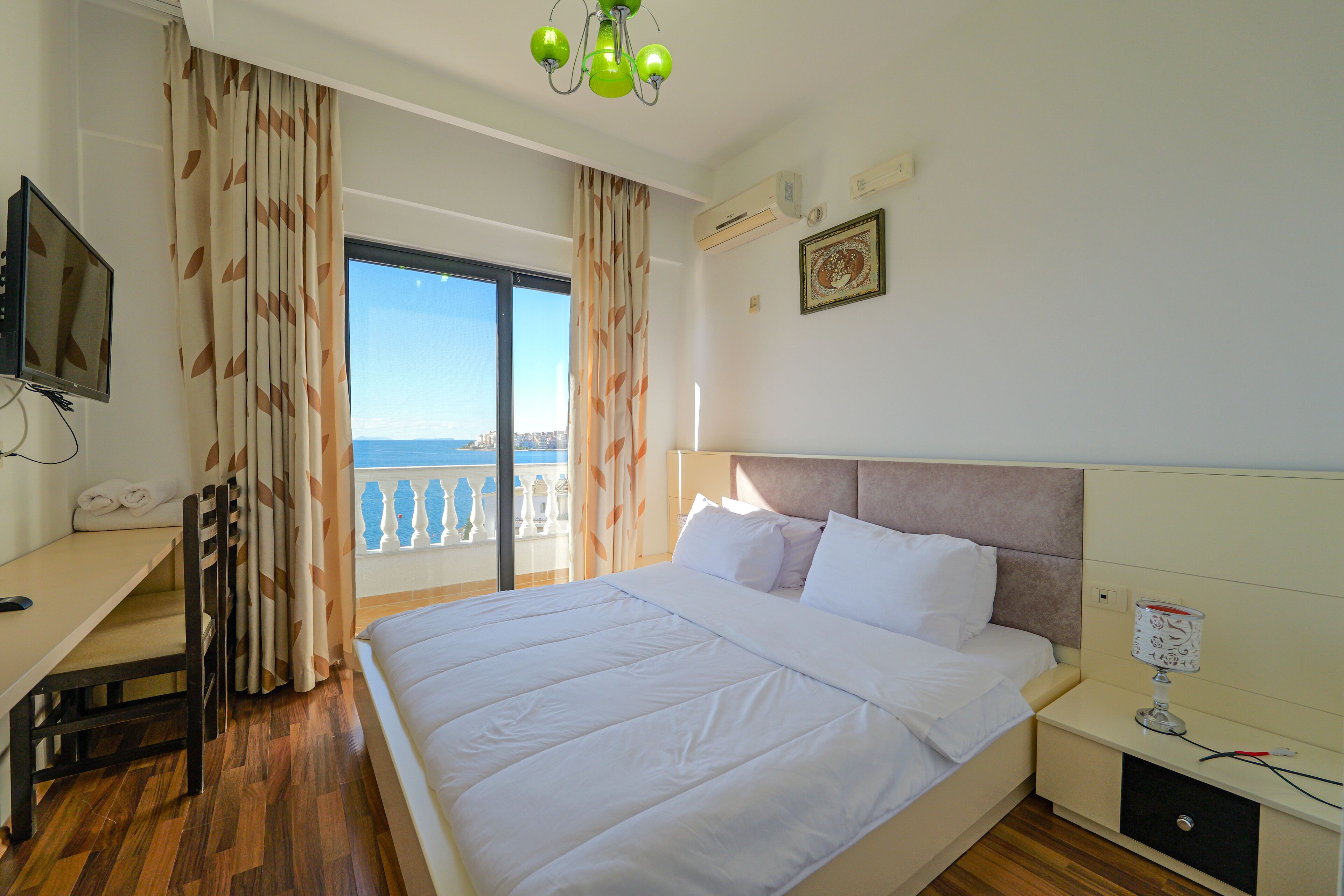 Wifi gratis y ropa de cama 