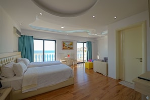 Free WiFi, bed sheets - Hotel Iliria (Sarandë)