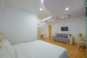 Free WiFi, bed sheets - Hotel Iliria (Sarandë)