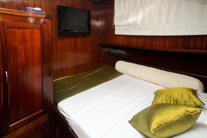 Standard Cabin | Minibar, in-room safe, rollaway beds, free WiFi