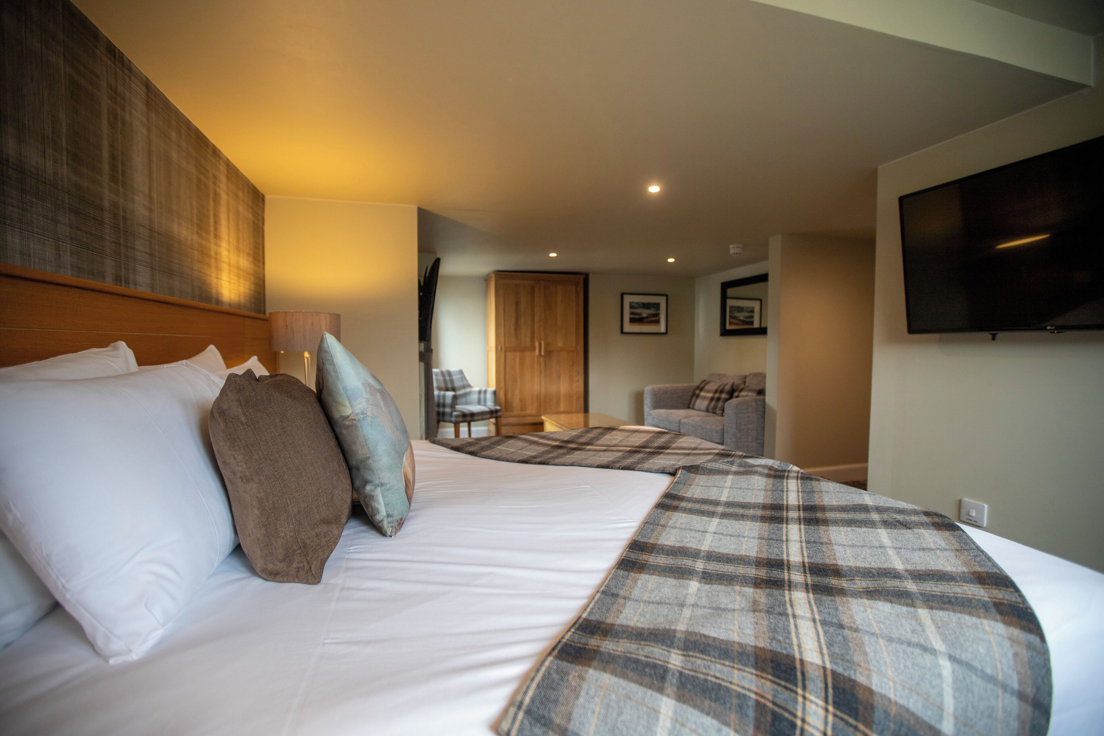 mckays deluxe room | 2 bedrooms, premium bedding, individually decorated