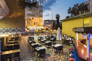 Frühstück, Mittagessen und Abendessen