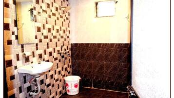 Douche, articles de toilette gratuits