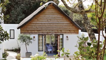 Salas de tratamiento para parejas, un sauna, baño turco