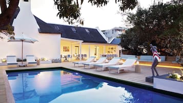 Outdoor pool, sun loungers