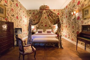 Superior Double Room | In-room safe, individually decorated, individually furnished