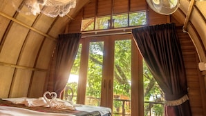 Double Room (with Fan) | Desk, WiFi (free) - Bamboo Bungalow (Kampot)