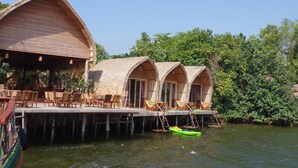 Exterior - Bamboo Bungalow (Kampot)