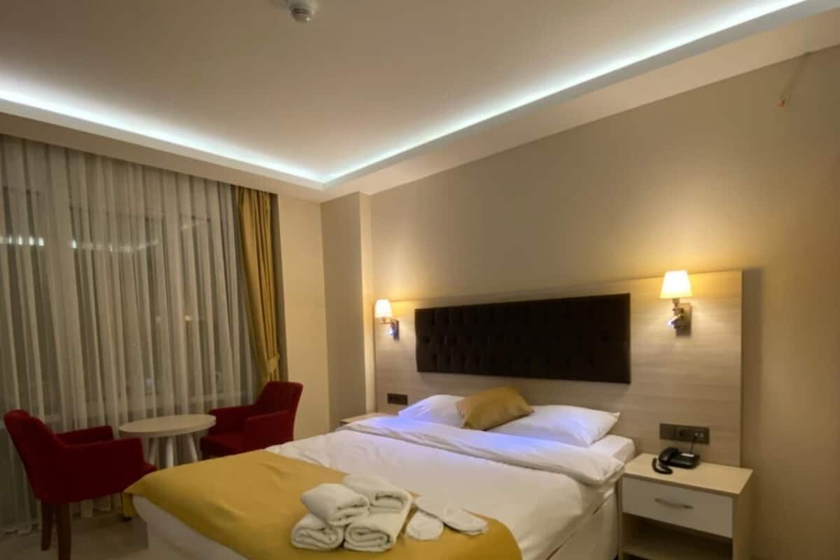 Standard-Doppelzimmer | Schreibtisch, schallisolierte Zimmer, Bügeleisen/Bügelbrett
