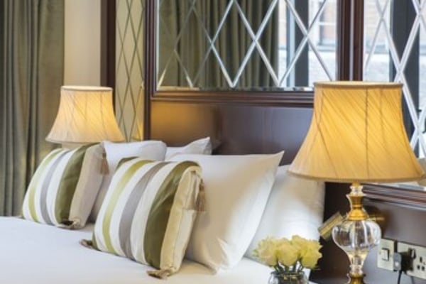 Chambre Double Supérieure, terrasse | Literie de qualité supérieure, surmatelas