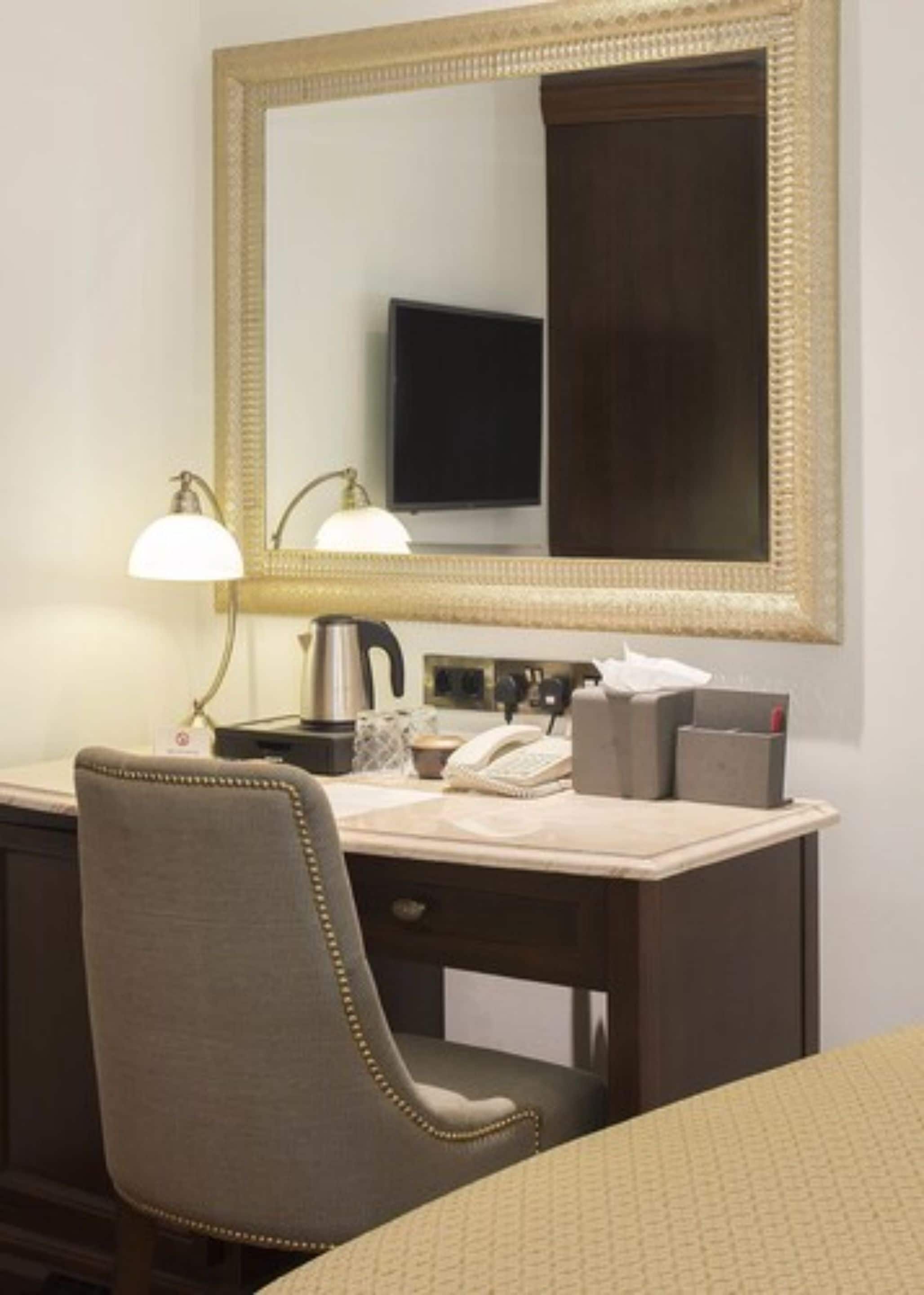 premium bedding, pillow-top beds, in-room safe, desk