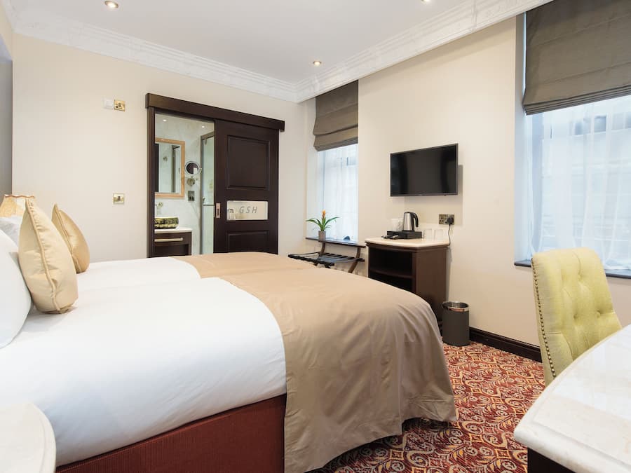 Deluxe Double or Twin Room | Premium bedding, pillow-top beds, in-room safe, desk