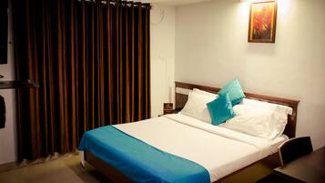 In-room safe, desk, laptop workspace, iron/ironing board