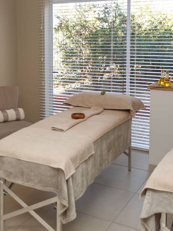 Couples treatment rooms, steam room, body treatments, hydrotherapy
